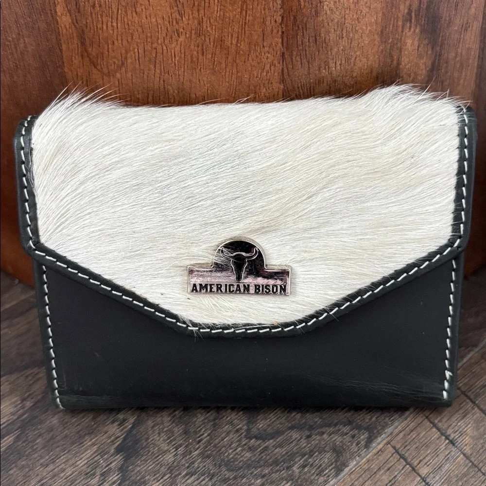 American Bison Hair on Hide,Genuine Leather,5 card,1 ID,bill,zip coin,,snap top